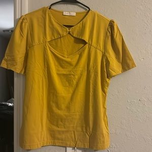 Bella Pogue 2x Gold Top